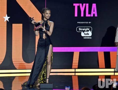 BET Award for Best International Act .